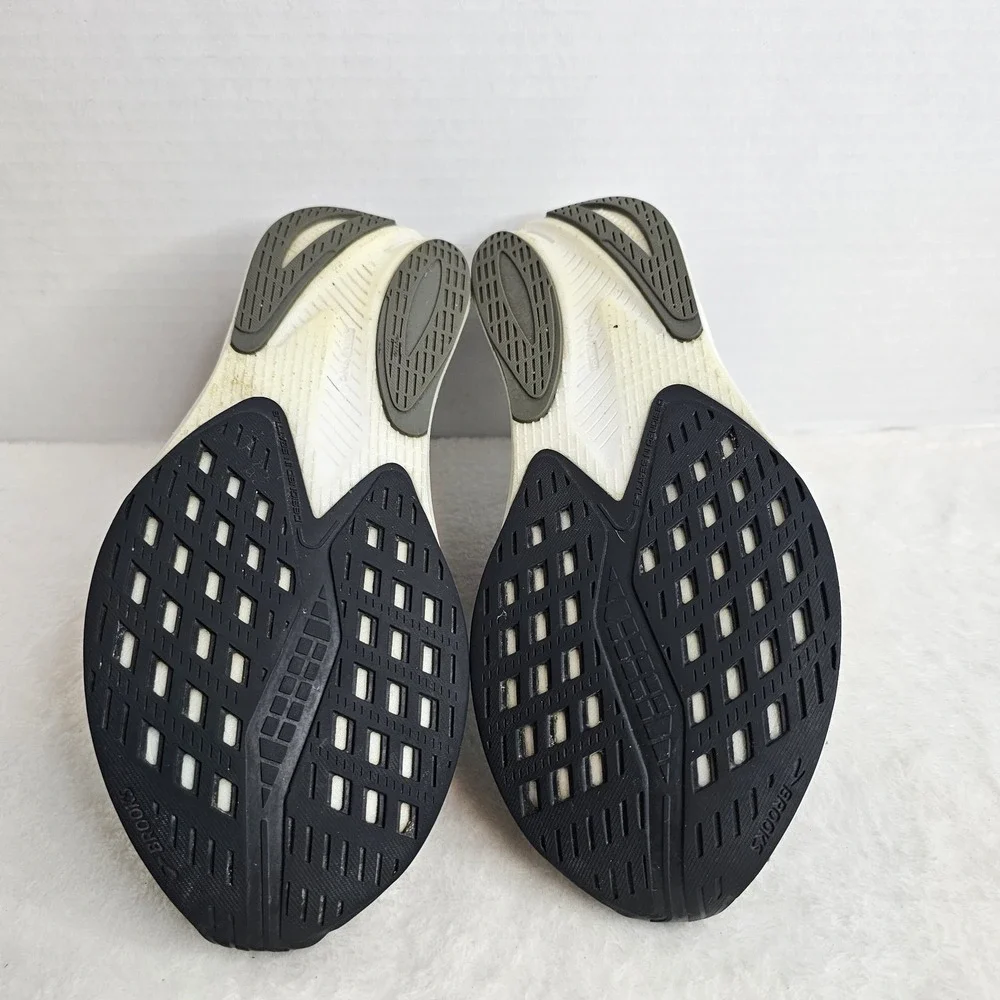 Women's Brooks Hyperion GTS, Gunmetal/Black/White,Size 9 B Medium US